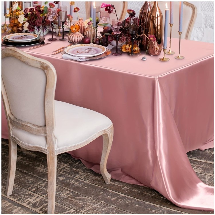 obrus-różowy-satynowy